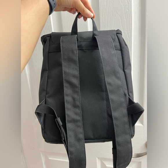 Herschel Backpack - Picture 2 of 7
